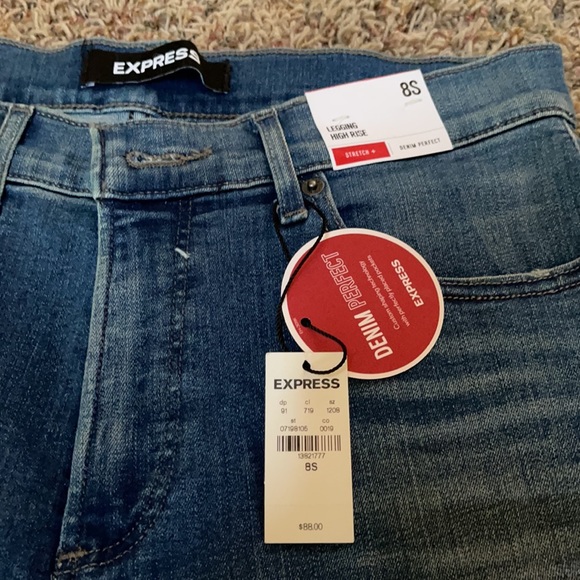 Express High Rise Legging - Picture 3 of 10